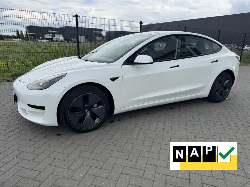 Tesla MODEL 3 Standard RWD Plus 60 kWh | Facelift, Auto's, Automaat, Zwart, Wit, Origineel Nederlands