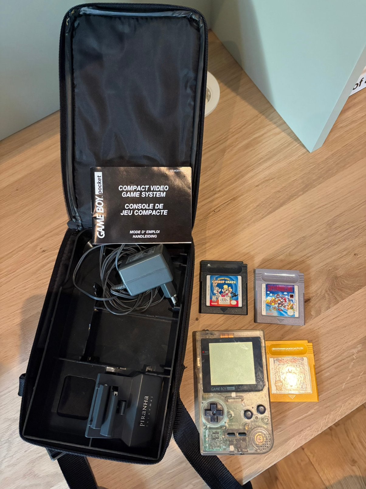 Game Boy Pocket Transparant met Games en Tas, Spelcomputers en Games, Ophalen of Verzenden, Zo goed als nieuw, Game Boy Pocket