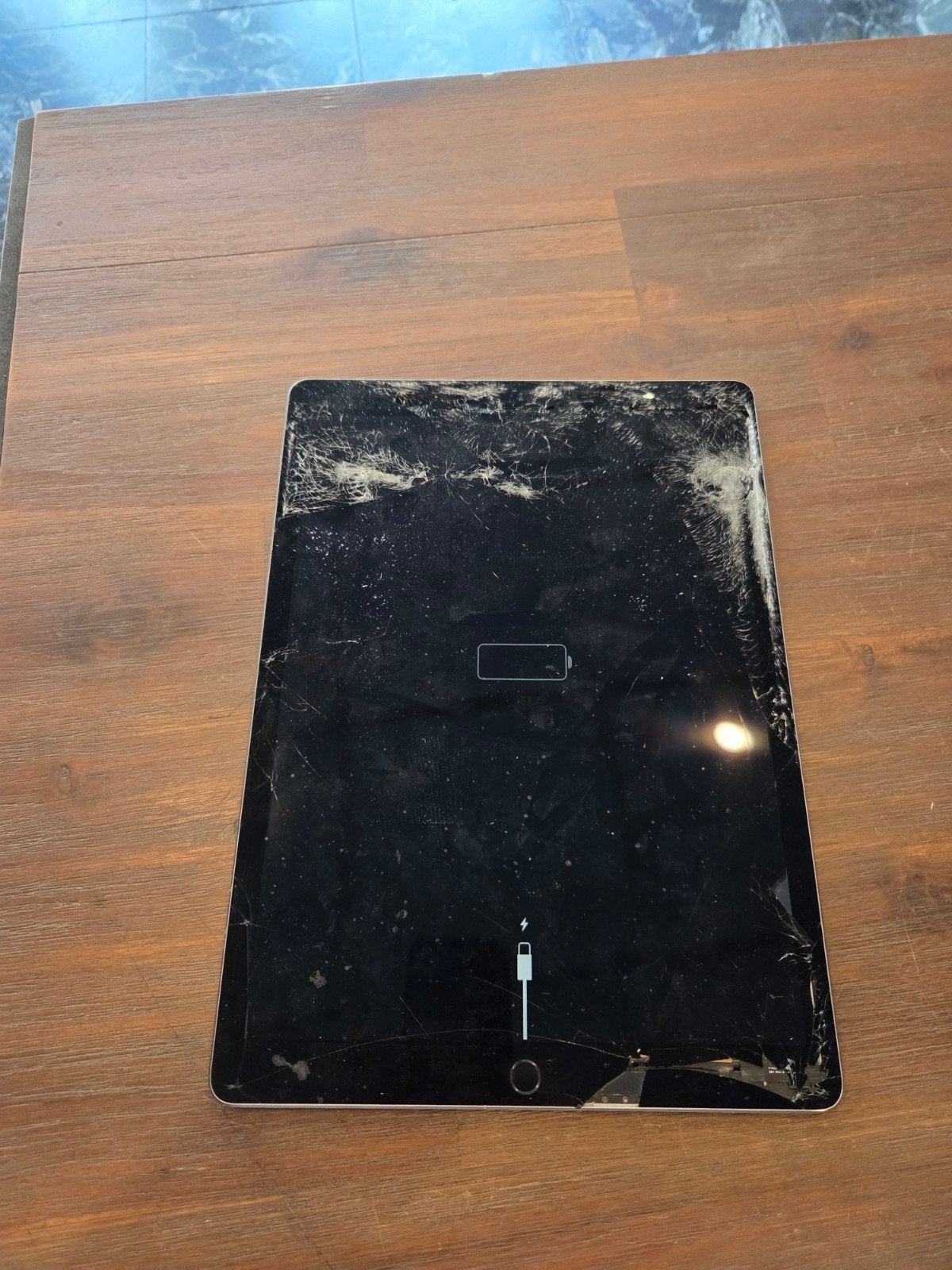iPad Pro 12.9" (2e Gen - A1670) - Voor onderdelen/reparatie, Computers en Software, 13 inch of meer, Ophalen of Verzenden, Apple iPad Pro