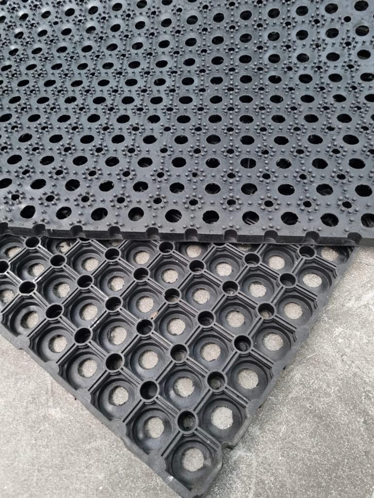 Rubberen ringmatten, Ophalen of Verzenden, Zo goed als nieuw, Rubber, Buiten