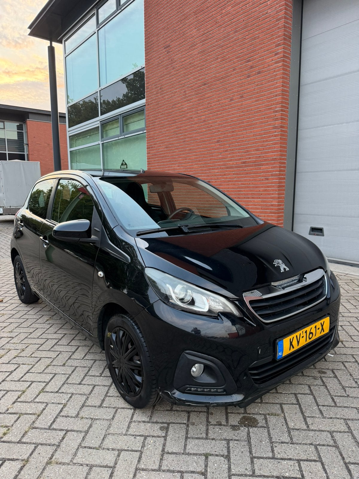 Peugeot 108 - NIEUW APK - NAP - AIRCO - 5DR - 2016 Zwart