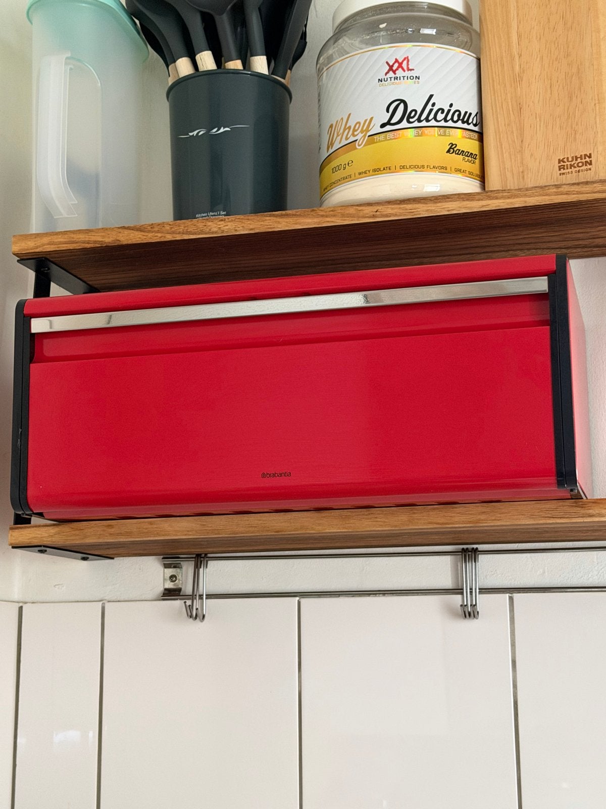 Brabantia Broodtrommel Rood - Zo goed als nieuw, Ophalen of Verzenden, Zo goed als nieuw, Metaal, Broodtrommel