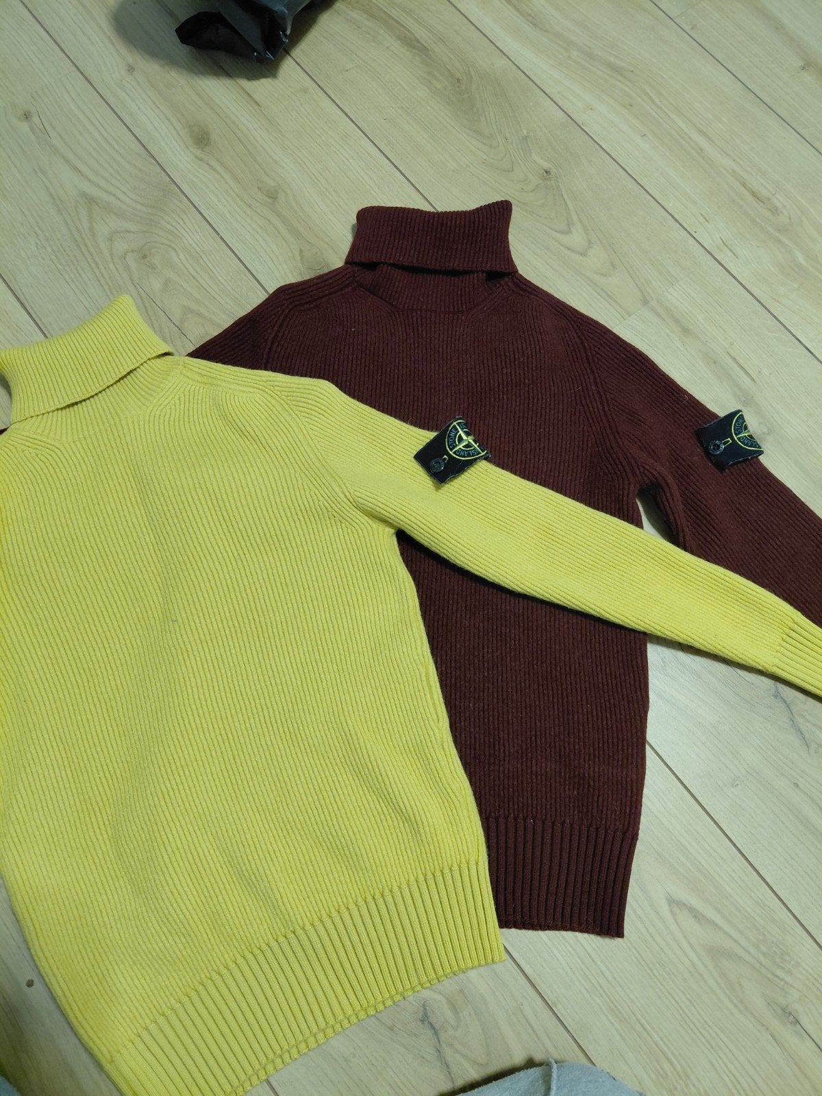 Stone Island coltrui (geel en bordeauxrood), Geel, Ophalen of Verzenden, Maat 36 (S), Gedragen