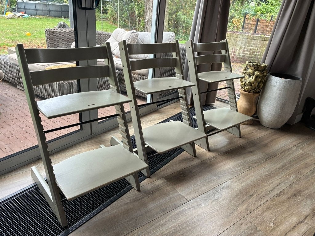 Stokke triptrapstoel 3x taupe met beugel, Ophalen, Gebruikt, Meegroeistoel, Gordel(s)