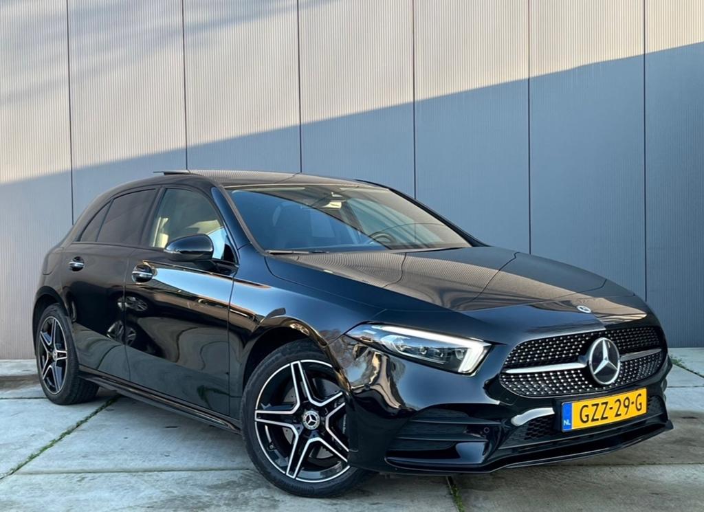 Mercedes-Benz A-Klasse A 250 e 218pk 2022 Zwart of te ruil, Auto's, Mercedes-Benz, Zwart, 160 pk, Zwart, Plug-in hybride