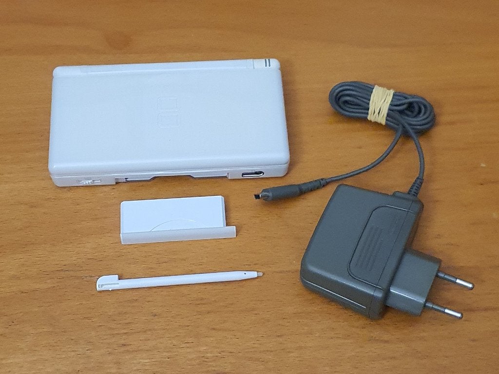 KRASVRIJ BEELDSCHERM | Nintendo DS LITE met OPLADER, Spelcomputers en Games, Spelcomputers | Nintendo DS, Ophalen of Verzenden