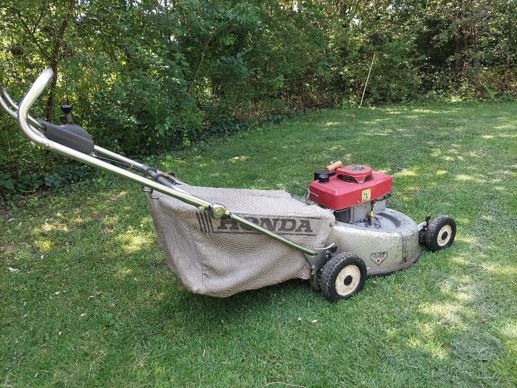 Benzine grasmaaier, Tuin en Terras, Grasmaaiers, Ophalen, Cirkelmaaier, Honda, Gebruikt