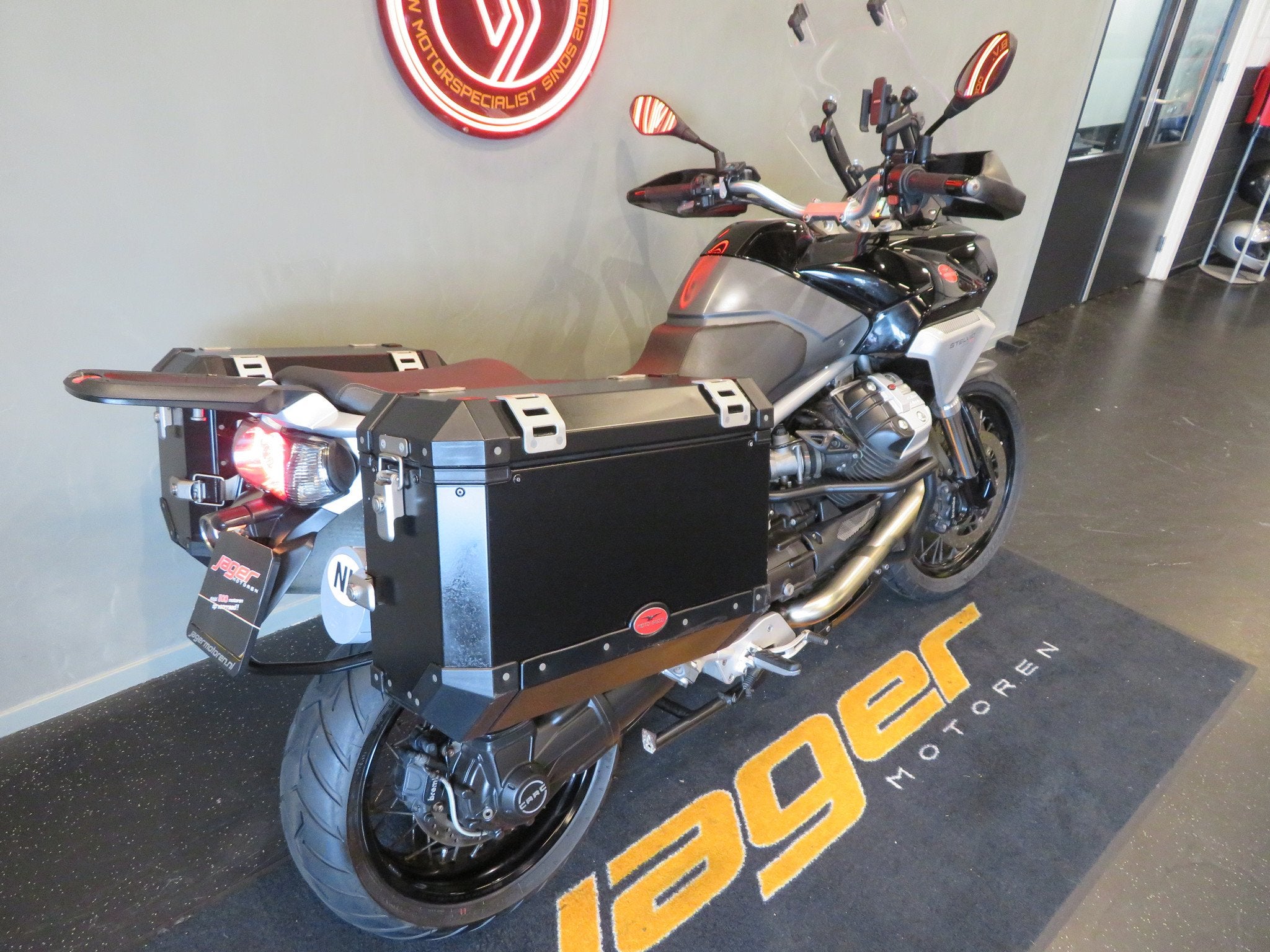 Moto Guzzi STELVIO 1200 8V ABS KOFFERS (bj 2010), Bedrijf, Toermotor