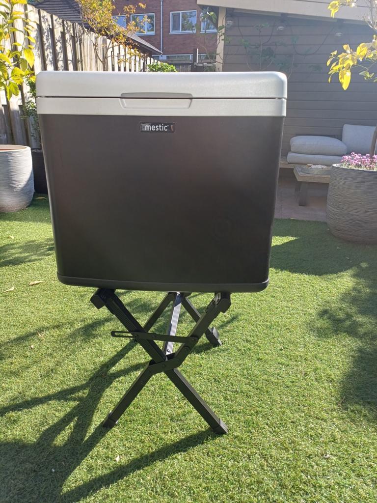 Mestic  MHC-40 Campingkoelbox met standaard., Caravans en Kamperen, Koelboxen, Ophalen, Koelbox, Elektrisch