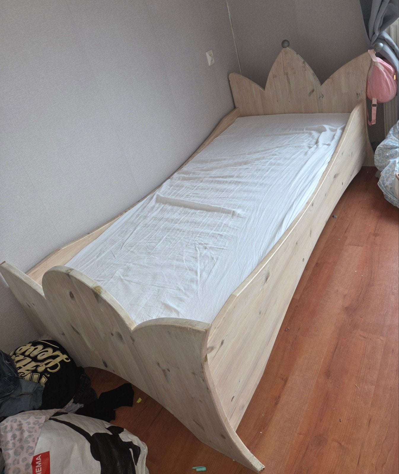 Eenpersoons kinderbed 90x200 cm - Kroon design, Gebruikt, 90 cm, Eenpersoons, Wit