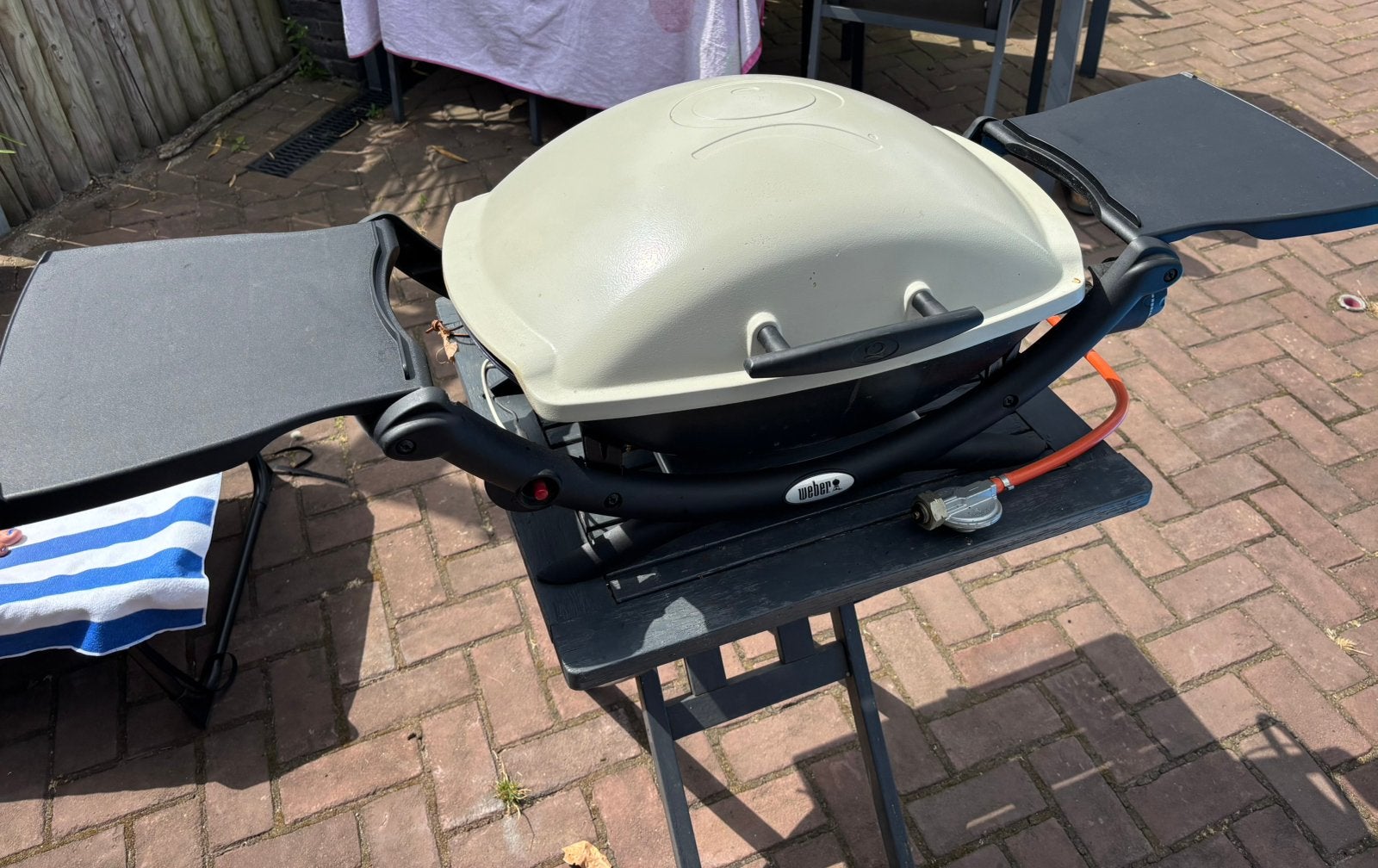 Weber Q2000 grote bbq, Ophalen, Zo goed als nieuw