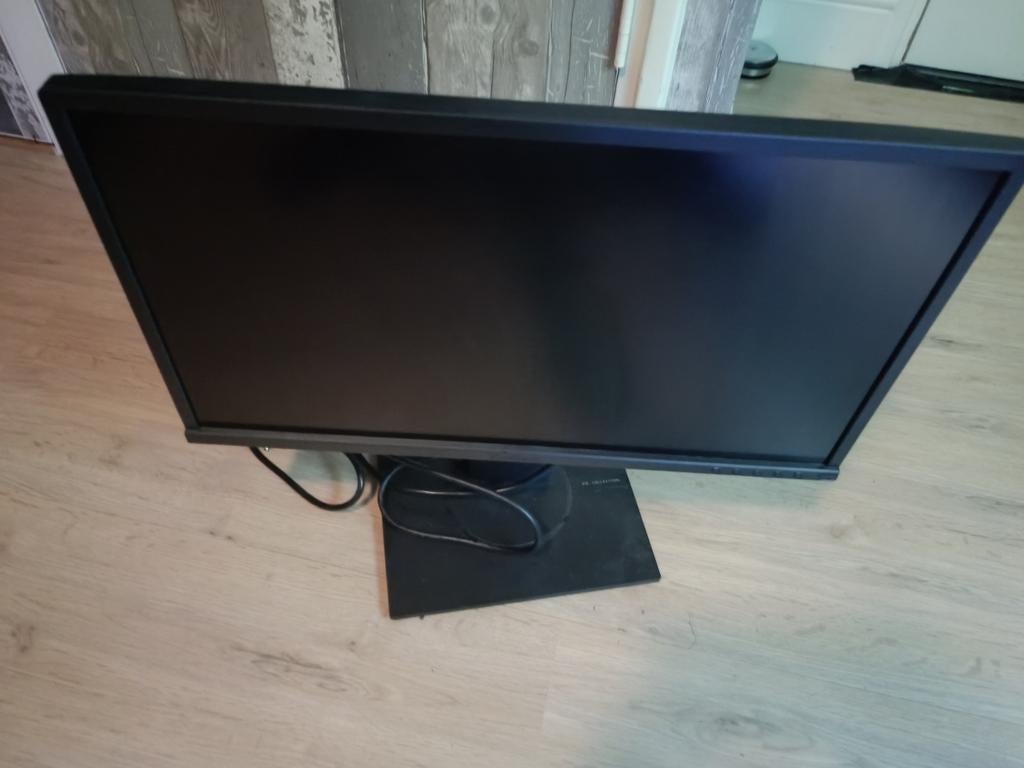 Monitor viewsonic VG2240 zwart, FULLHD / 1080p 60hz 22', 3 tot 5 ms, In hoogte verstelbaar, VA, Full HD
