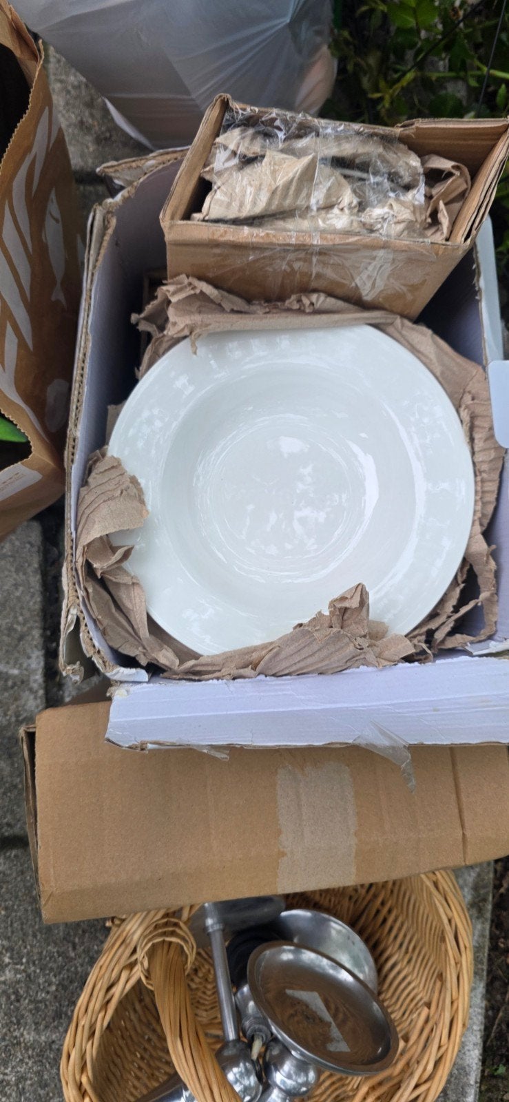 gratis af te halen servies & kerstspullen, Ophalen