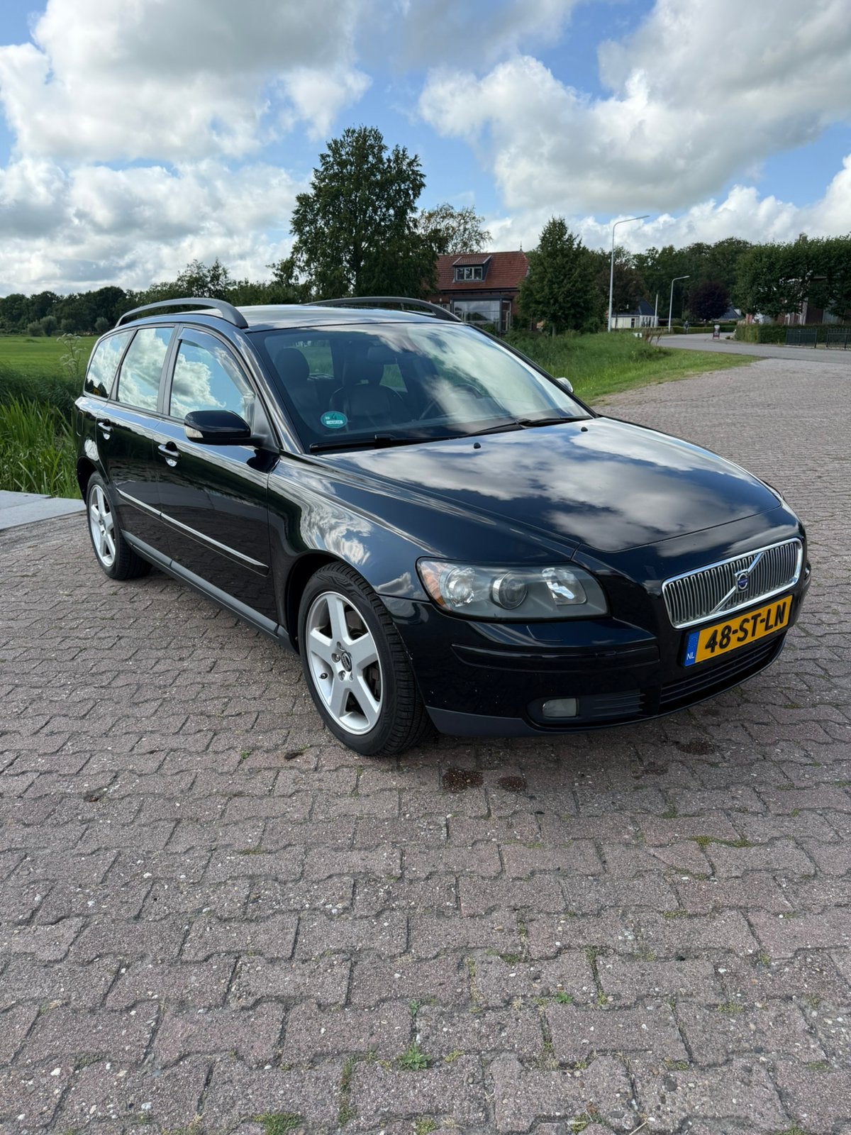 Volvo V50 2.4 D5 Geartronic 2006 Zwart, Auto's, Zwart, Stationwagon, Diesel, Onderhoudsboekje