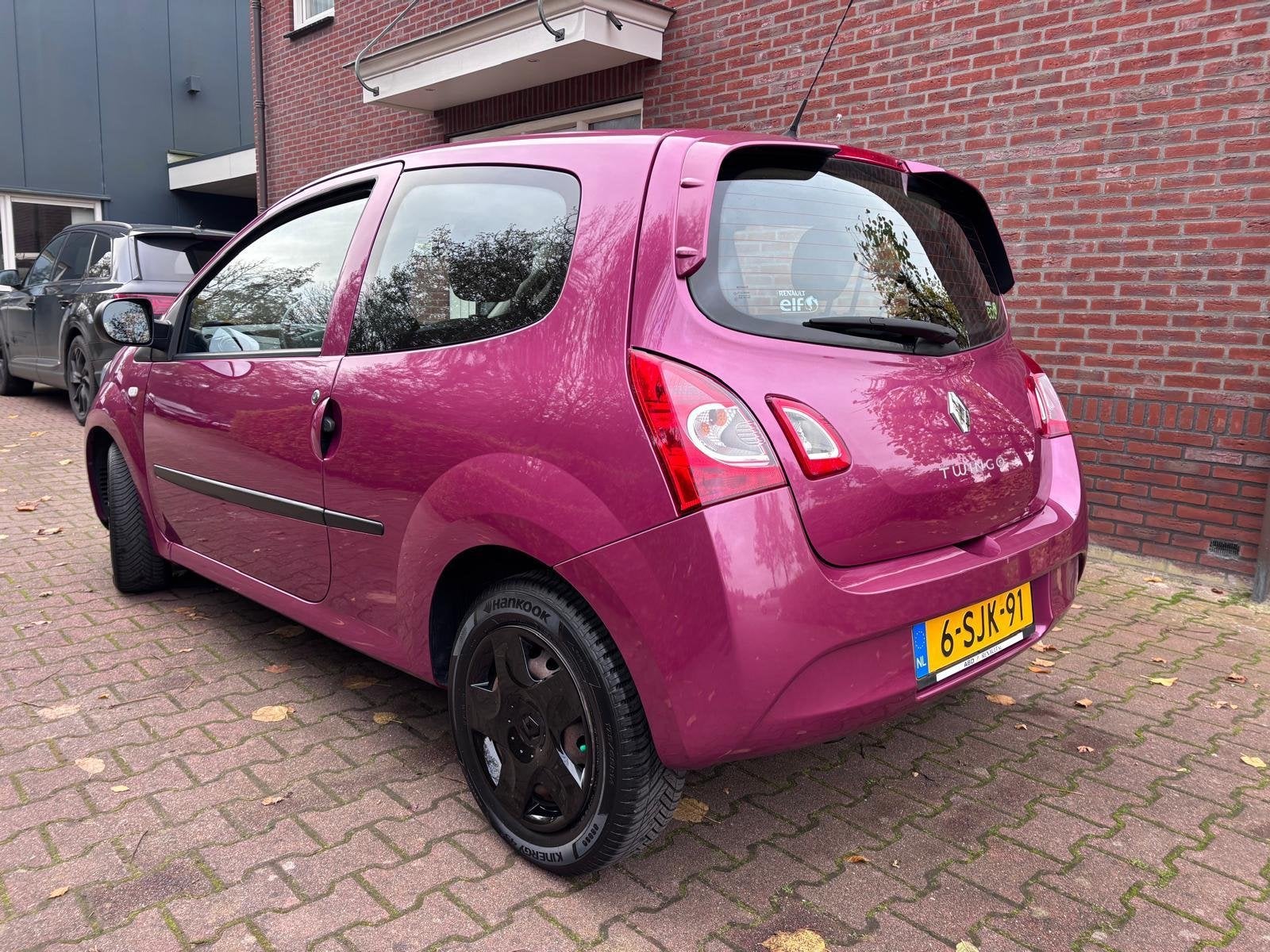 Renault Twingo 1.2 16V Parisienne, Voorwielaandrijving, Gebruikt, Zwart, 4 stoelen