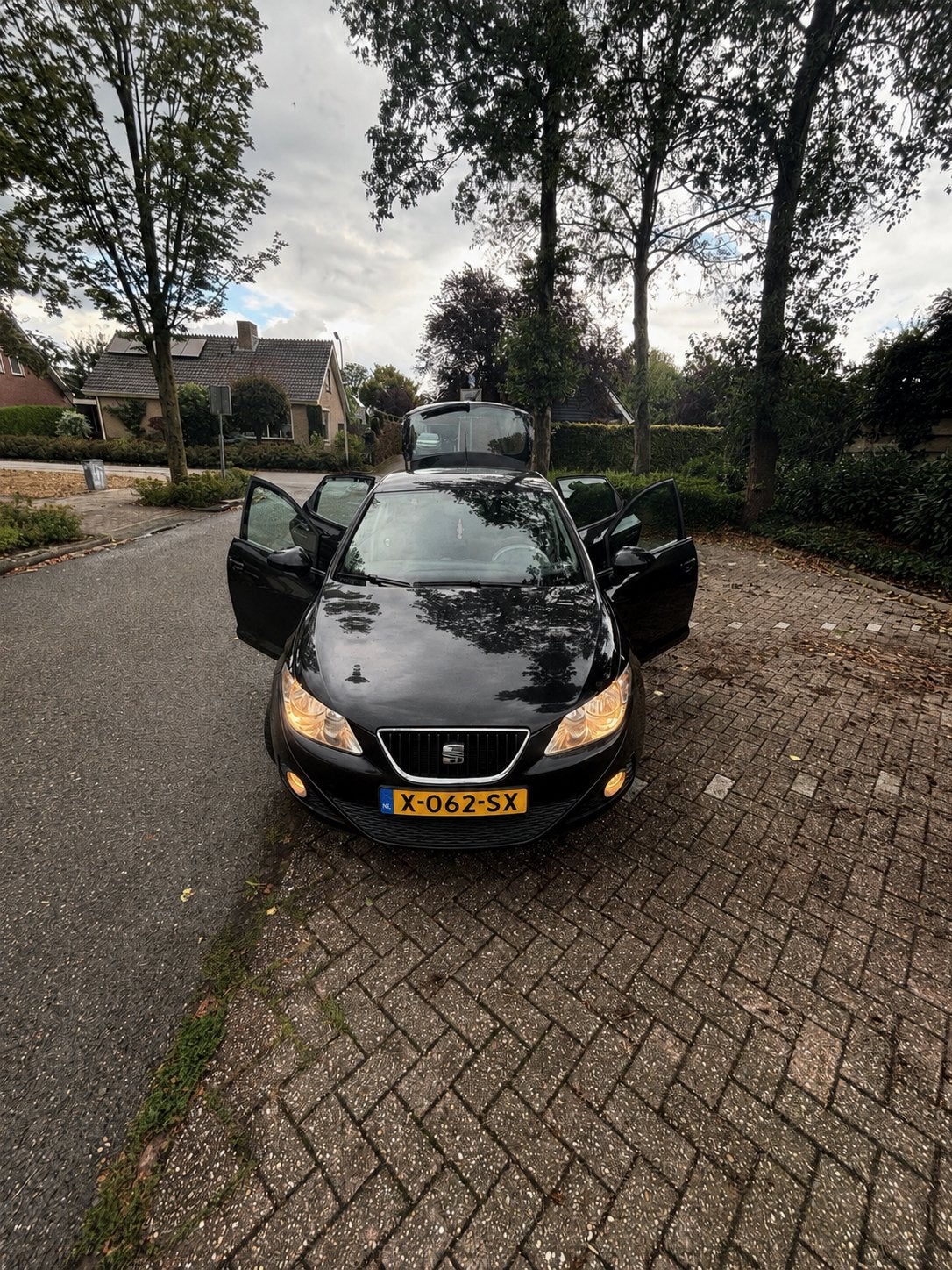 Seat Ibiza 1.4 16V 5DRS 2008 Zwart, Voorwielaandrijving, 40 €/maand, Zwart, 4 cilinders