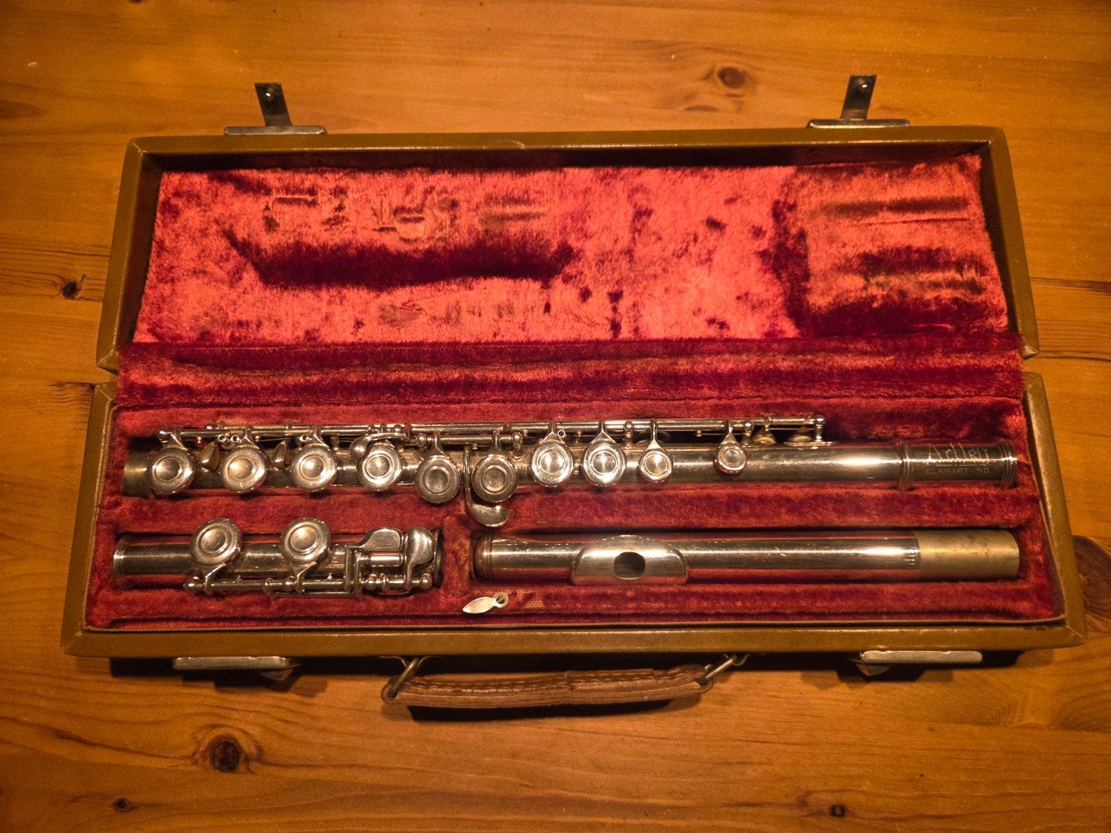Artley Dwarsfluit Elkhart-Ind. met koffer, Muziek en Instrumenten, Ophalen of Verzenden, Gebruikt, Dwarsfluit, Met koffer of tas