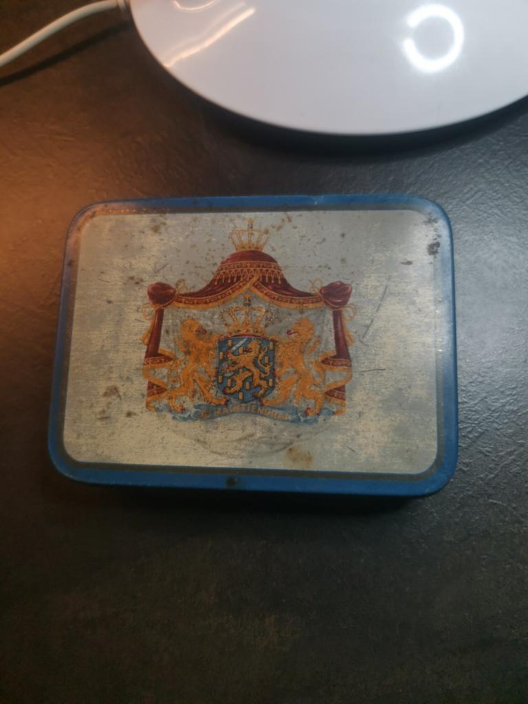 Vintage Rizla sigarettenpapier blikje met wapen, Verzamelen, Ophalen of Verzenden, Gebruikt, Overige, Overige merken