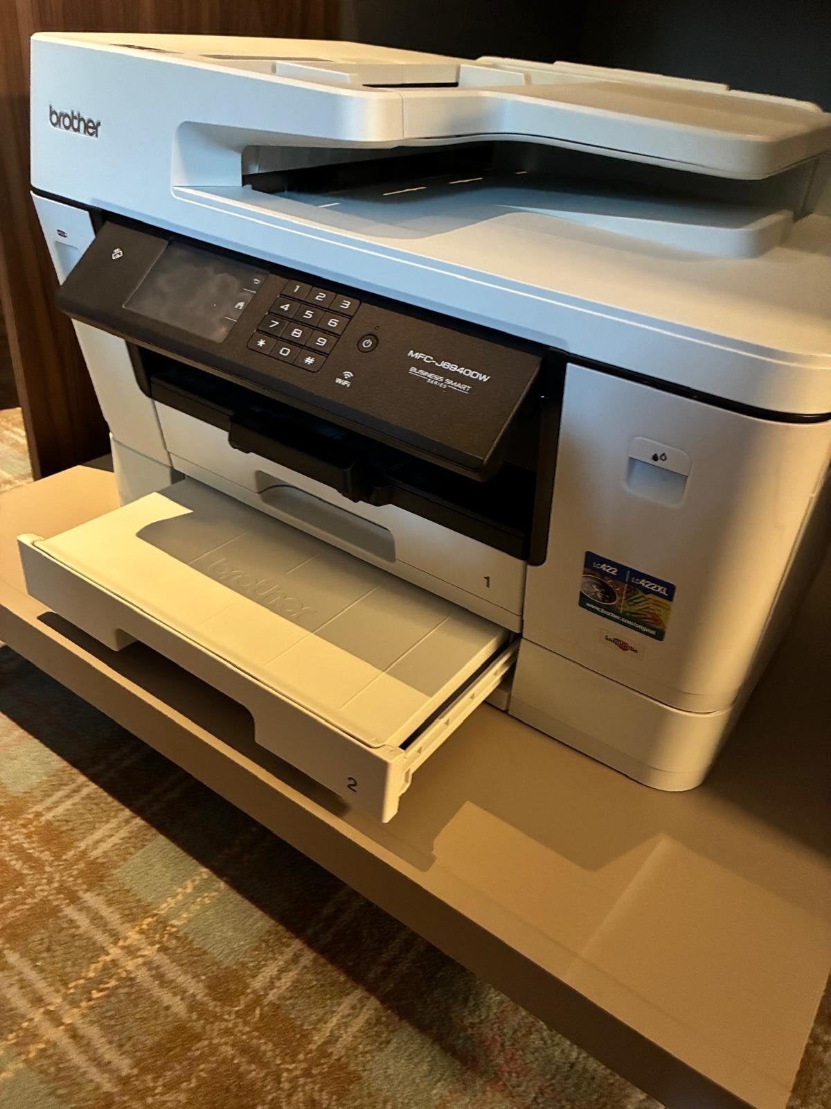 Brother DCP-L8410CDW All-in-one printer met cartridges, Computers en Software, Ophalen, All-in-one, Kleur printen, Zo goed als nieuw
