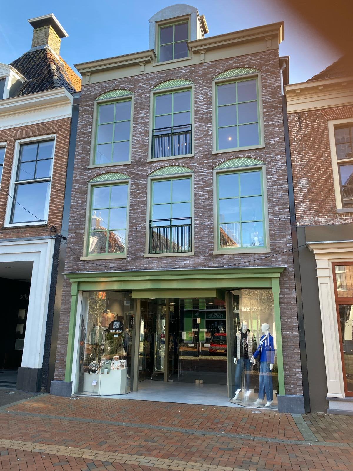 TE HUUR: appartement met 3 slaapkamers in centrum Dokkum, Bovenwoning