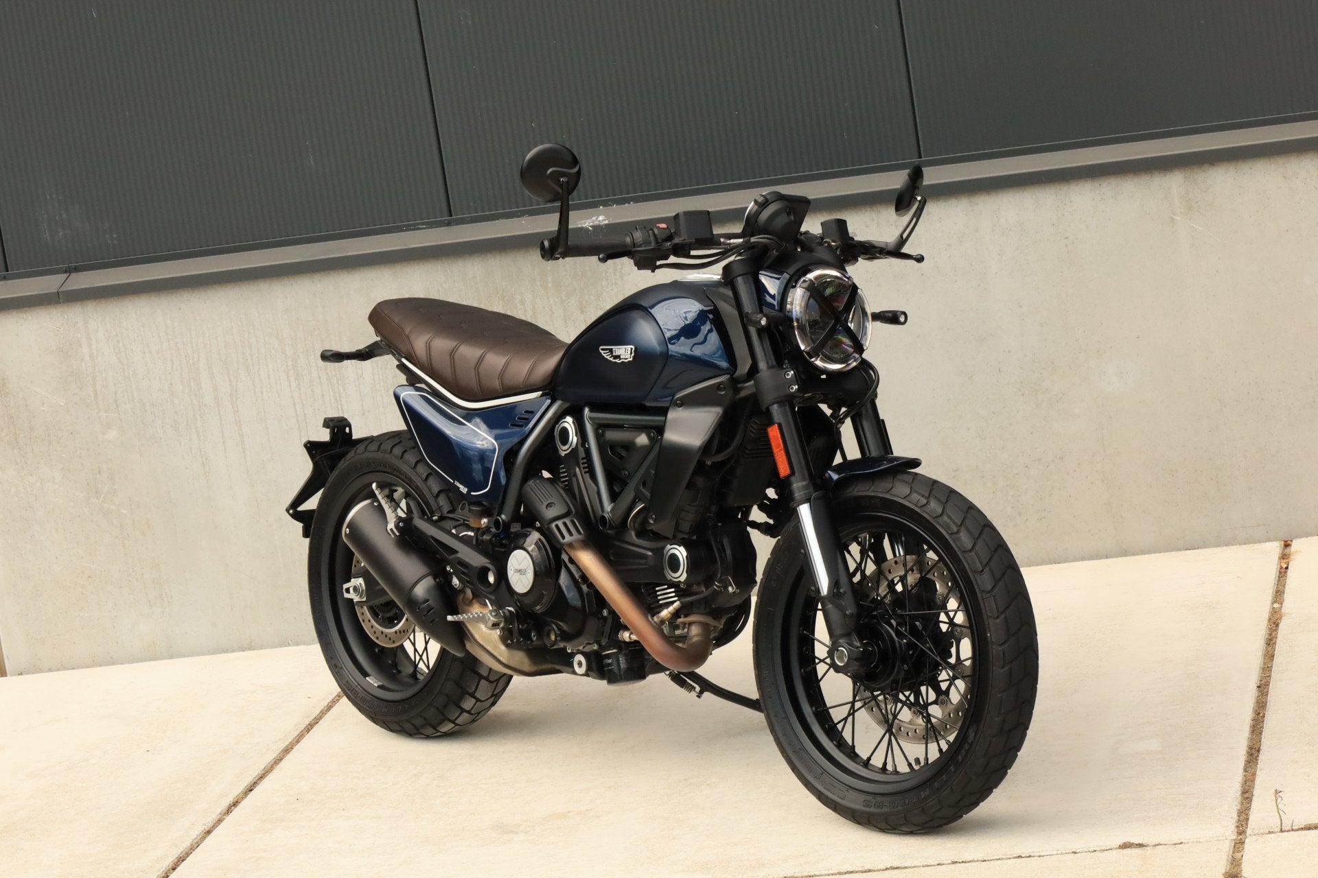 Ducati Scrambler 800 Nightshift | 2025 | 6742km | Schadevrij, Motoren, Dekruijfautos@gmail.com, ABS, Meer dan 35 kW, Overig