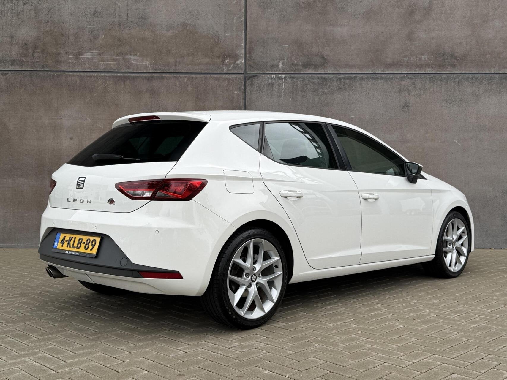 Seat Leon 1.4 TSI FR | Trekhaak | Navigatie | Full LED | Cli, Auto's, Seat, Voorwielaandrijving, Stof, Gebruikt, Zwart