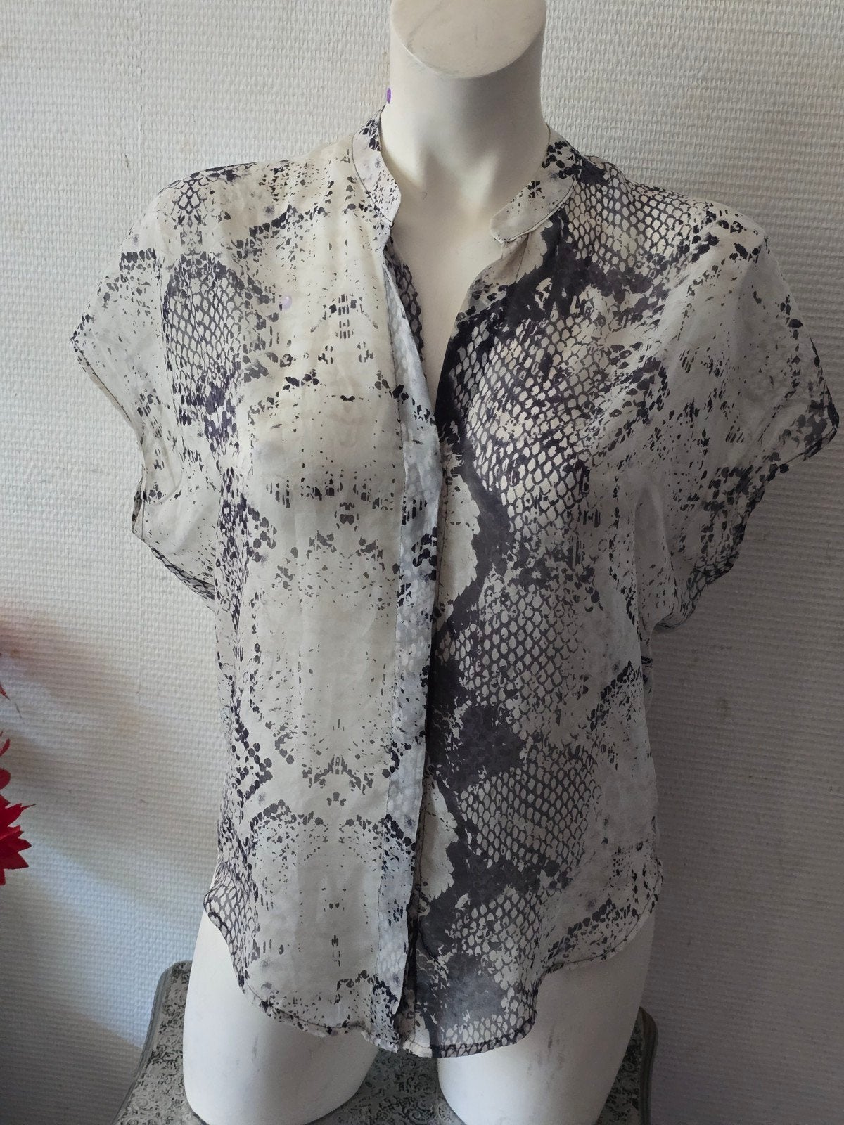 WE dames Blouse met slangenprint - Maat XS, WE, Ophalen of Verzenden, Maat 34 (XS) of kleiner, Grijs