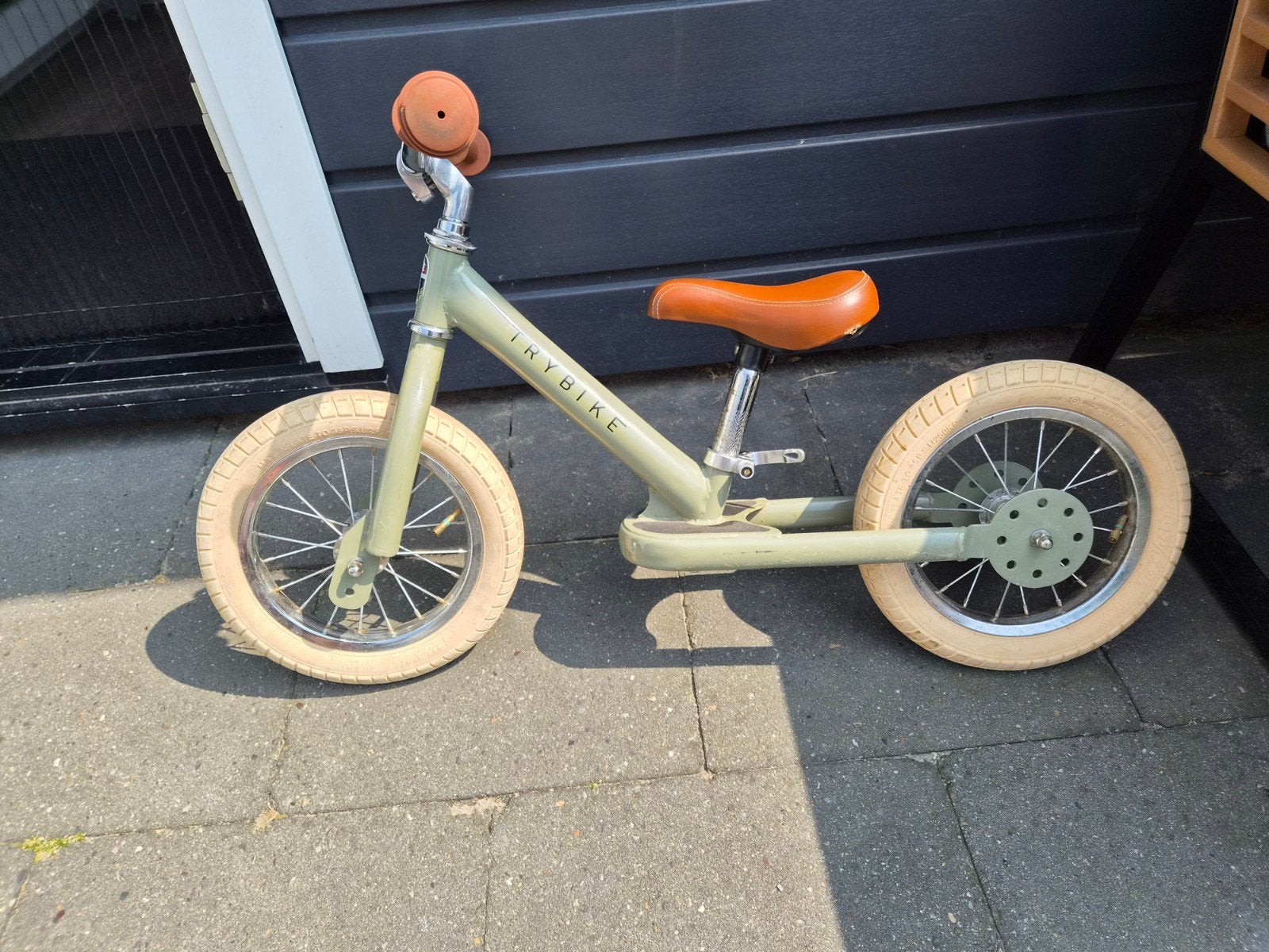 Trybike loopfiets - Groen met bruin zadel, Fietsen en Brommers, Fietsen | Kinderfietsjes, Ophalen, Gebruikt, 16 tot 20 inch, Trybike