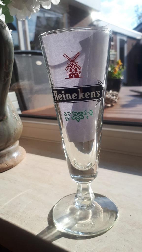 Heineken (s) 1960 voetglas, Ophalen, Zo goed als nieuw, Glas of Glazen, Heineken