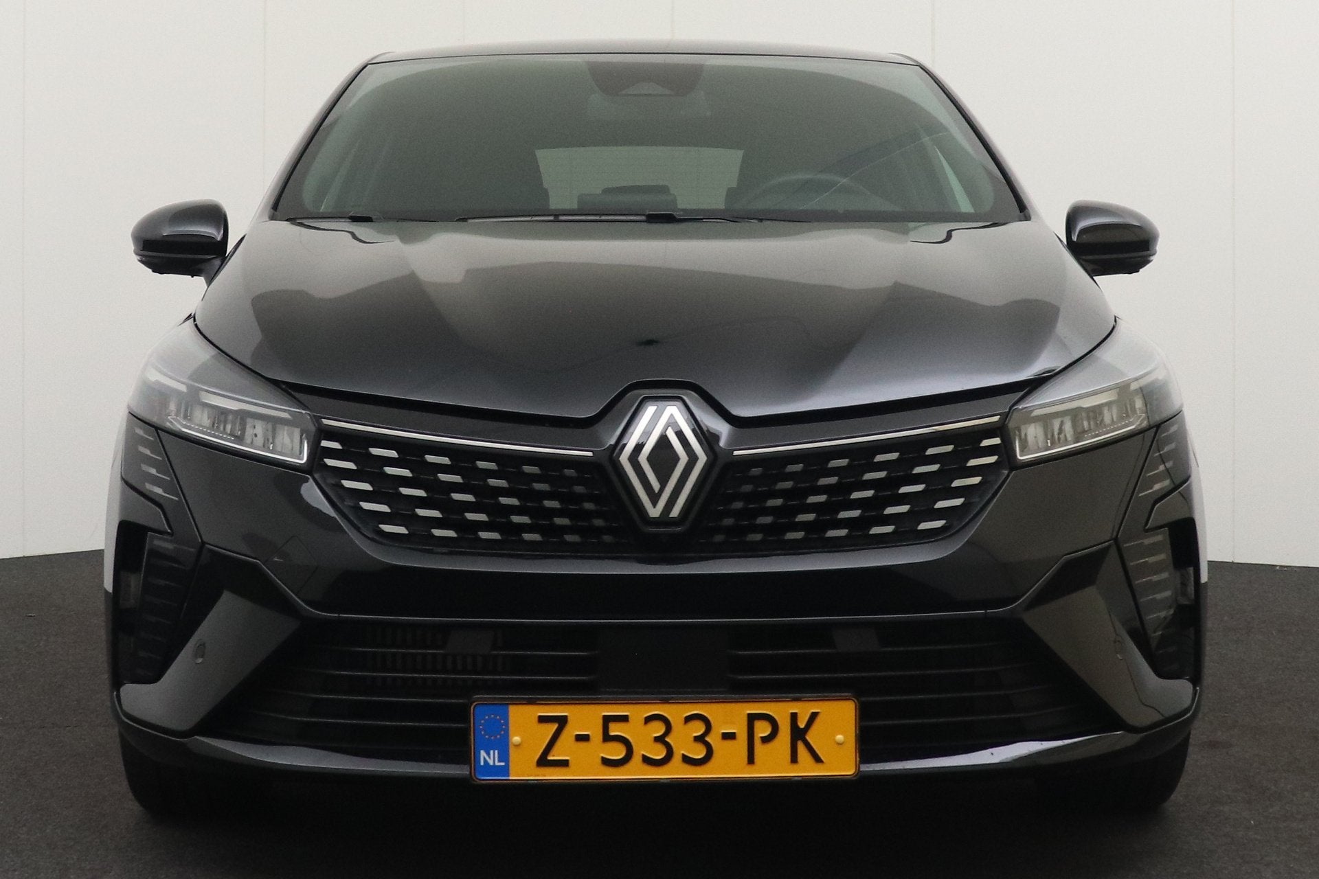 Renault Clio 1.0 92 PK TCe Techno Sportstoelen Navi+ 360 Cam, Voorwielaandrijving, Dealer onderhouden, Gebruikt, Leder en Stof