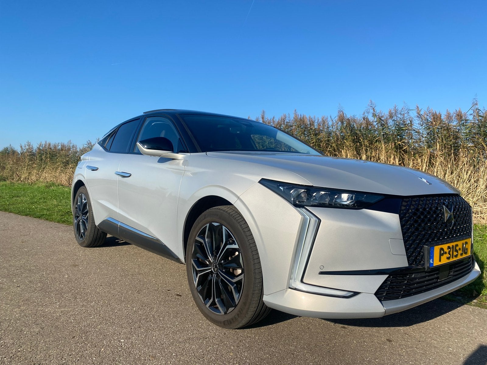 DS 4 1.6 E-tense 225pk Aut 2022 Grijs, Auto's, DS, 77 km/l, 179 pk, 75 €/maand, DS 4