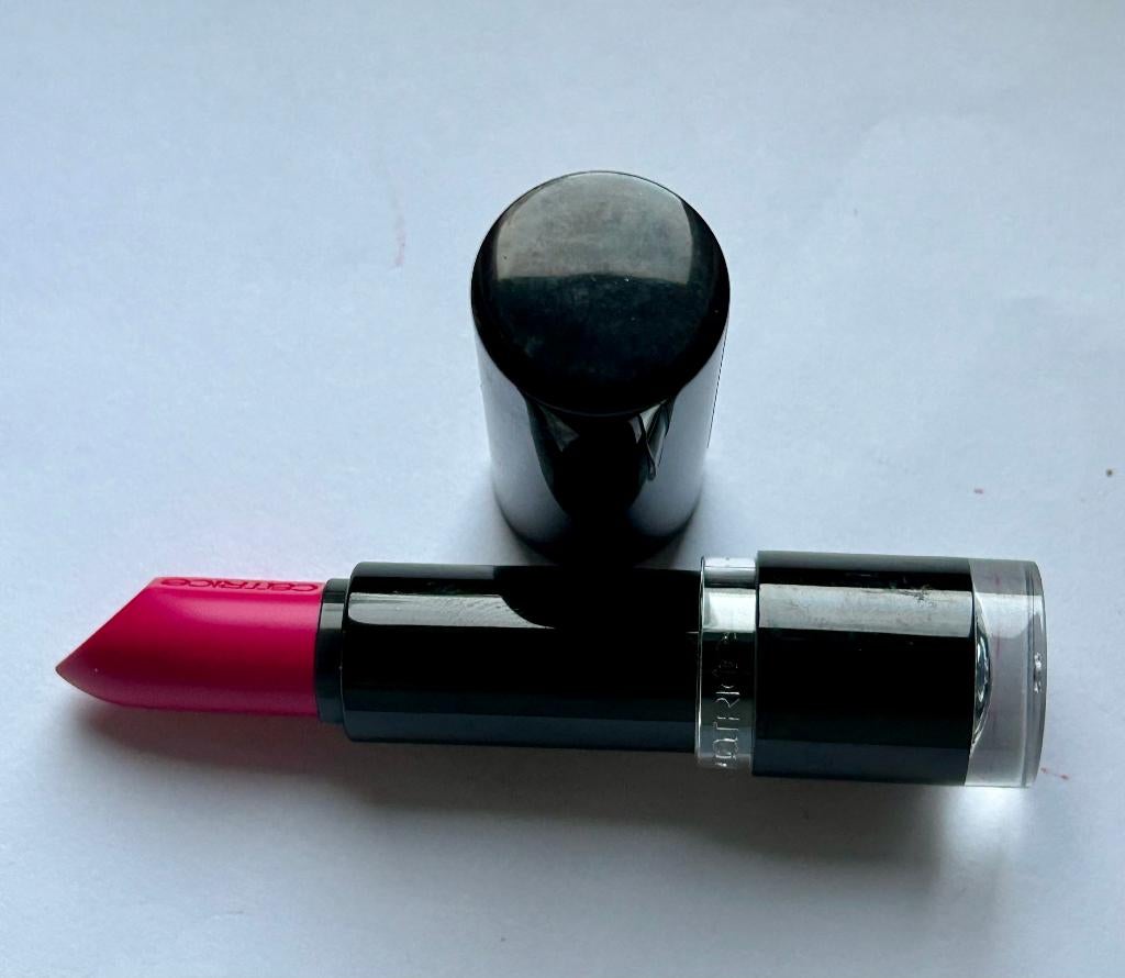 Catrice  Ultimate Colour Lipstick., Sieraden, Tassen en Uiterlijk, Uiterlijk | Cosmetica en Make-up, Nieuw, Ophalen of Verzenden