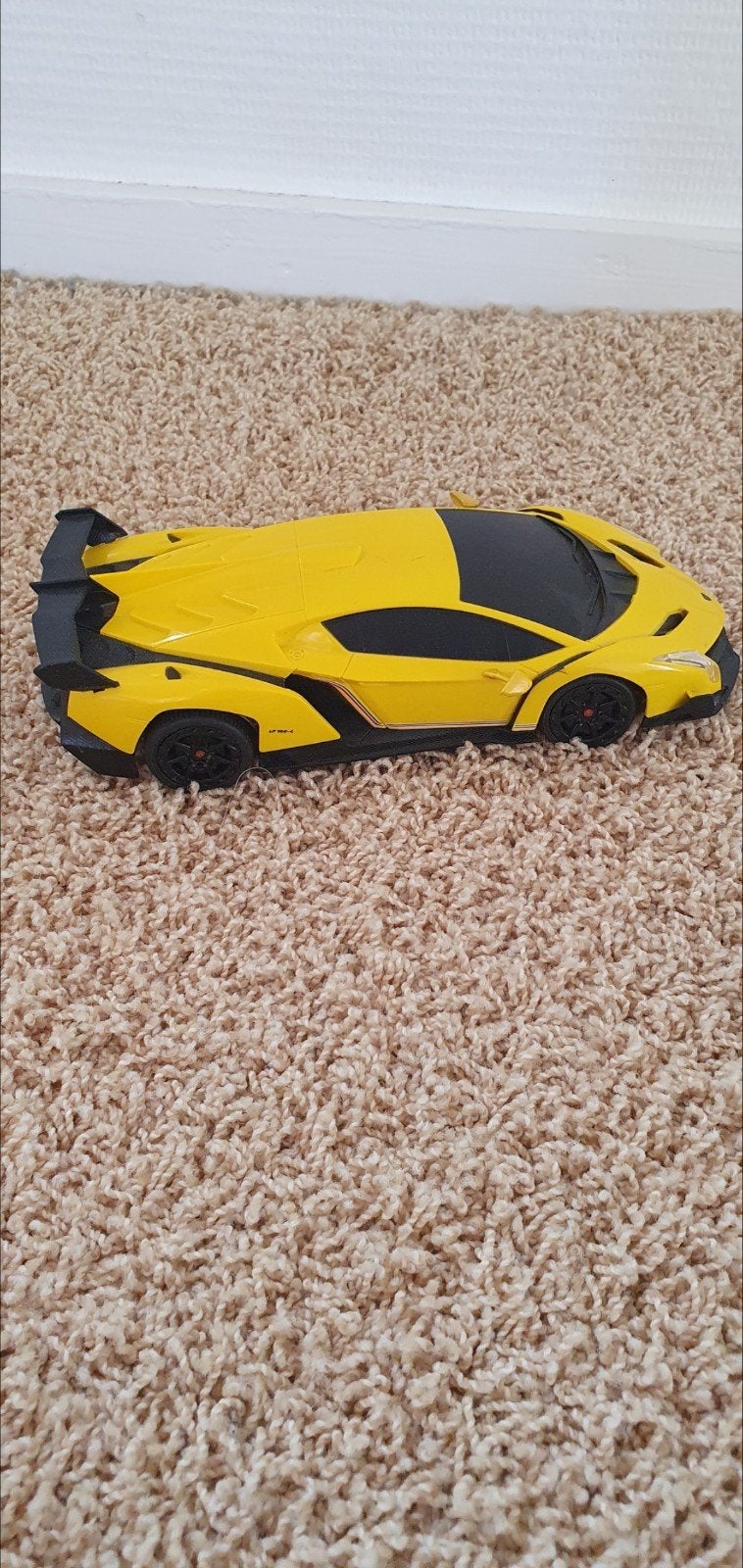 Lamborghini modelauto - Geel, Ophalen of Verzenden, Gebruikt