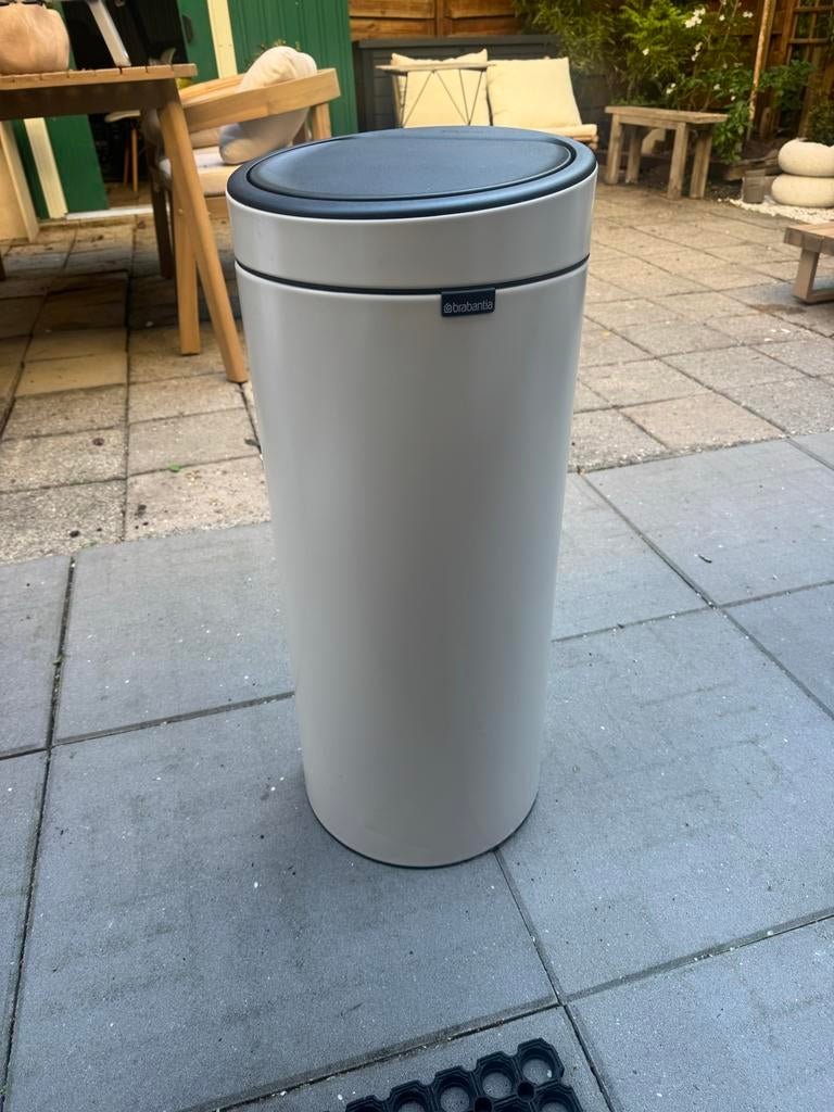 Brabantia prullenbak Touch Bin New - 30 liter - Soft Beige, 20 tot 30 liter, Ophalen of Verzenden, Gebruikt