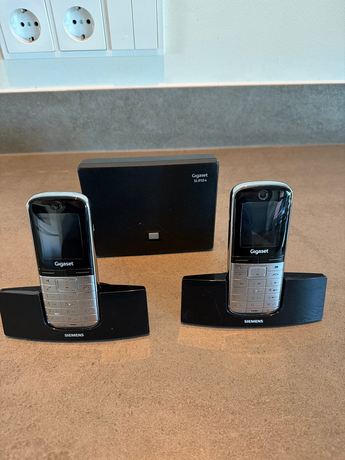 Gigaset SL400 handsets met SL910a basisstation, Telecommunicatie, Vaste telefoons | Handsets en Draadloos, Ophalen, Gebruikt, 2 handsets