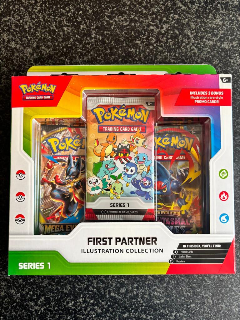 Pokémon First Partner Illustration Collection - Series 1, Ophalen of Verzenden, Nieuw, Booster