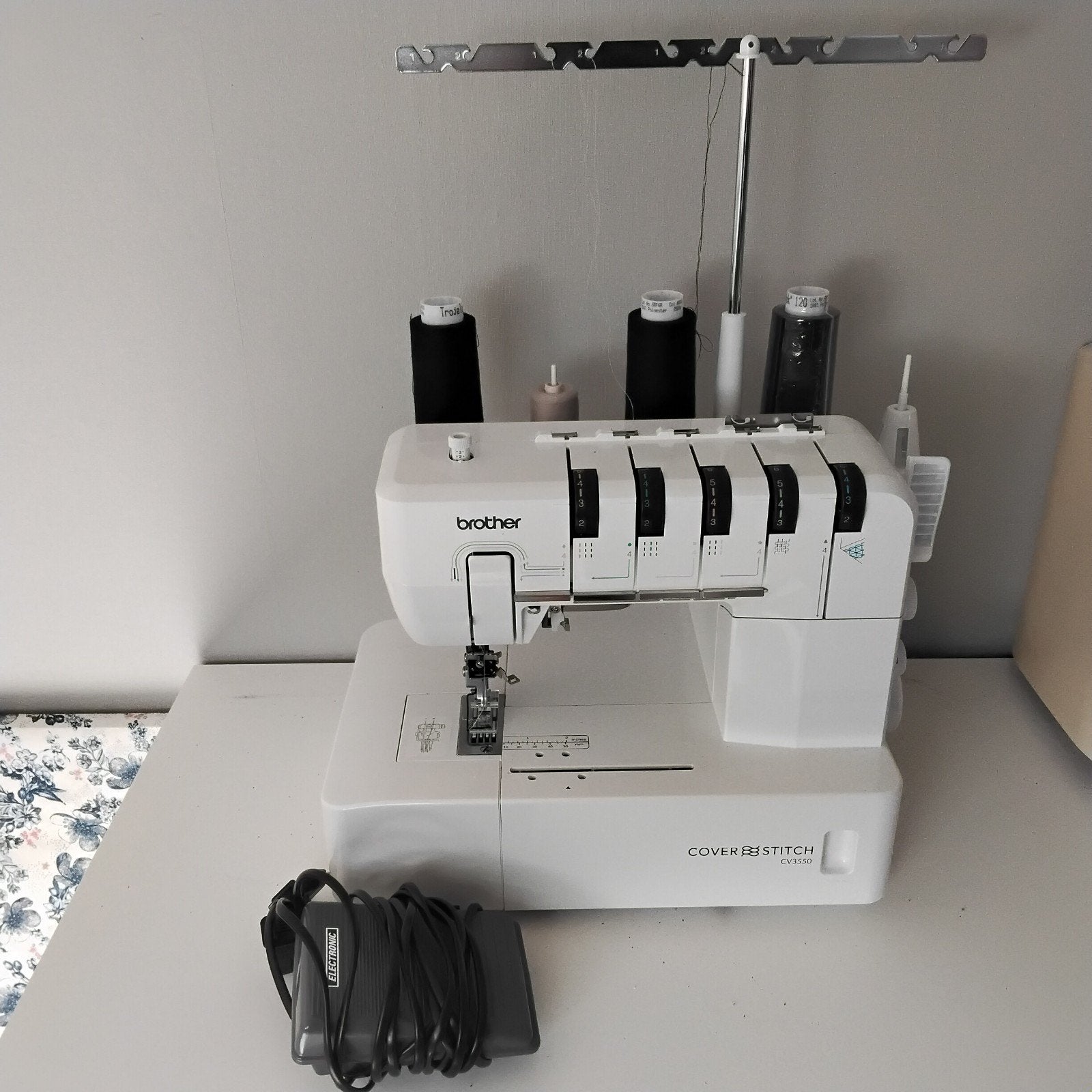 Brother CV3550 Coverstitch Machine, Ophalen, Zo goed als nieuw, Lockmachine, Brother
