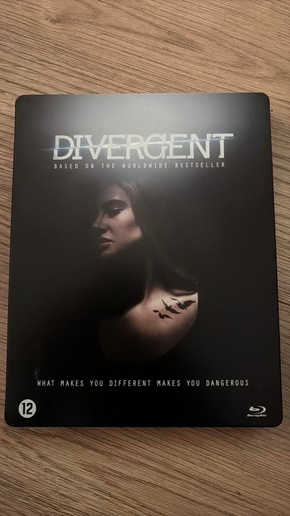 Divergent steelcase met blu-ray + dvd., Ophalen of Verzenden, Zo goed als nieuw, Actie