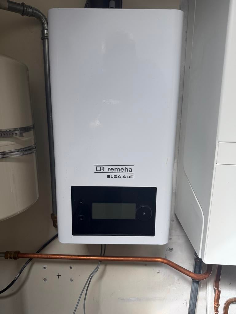 Remeha Elga Ace warmtepomp met buitenunit en thermostaat, Verwarmen, Minder dan 60 m³, 3 snelheden of meer, Ophalen of Verzenden