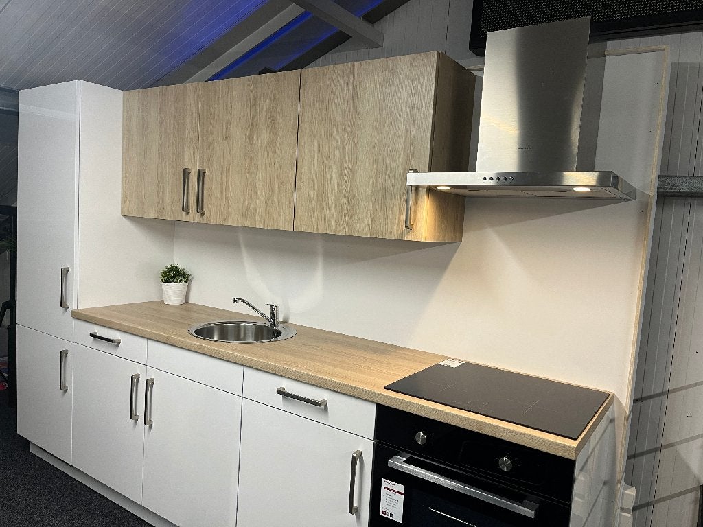 Complete Keuken met Inbouwapparatuur Showmodel wit hoogglans, Ophalen, 200 cm of meer, Wit, Nieuw