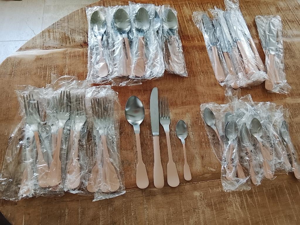 Complete bestekset 12 persoons Bitossi bestek RVS (nieuw), Huis en Inrichting, Nieuw, Ophalen of Verzenden, Rvs of Chroom, Vaatwasserbestendig