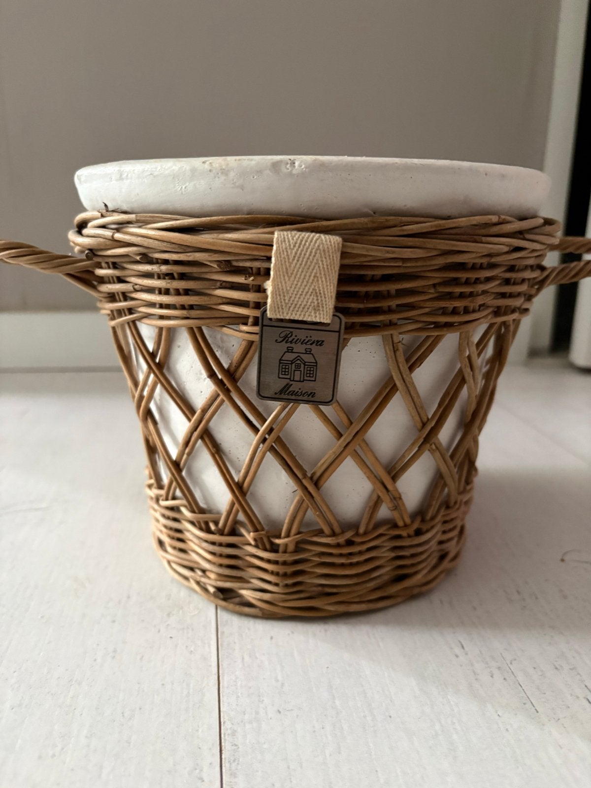 Riviera Maison bloempot met rieten omhulsel, Gebruikt, Meerkleurig, Ophalen of Verzenden, Landelijk