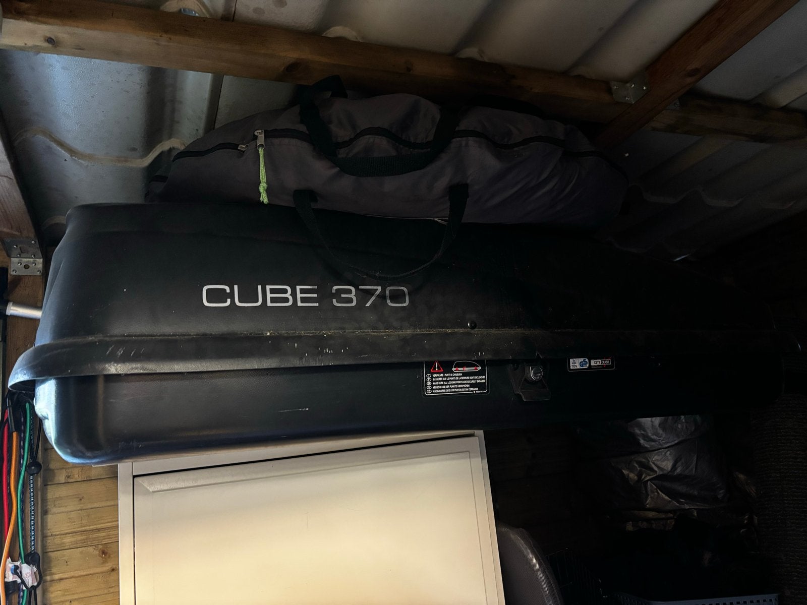 Dakkoffer Cube 370 met sleutel, Ophalen of Verzenden, Gebruikt