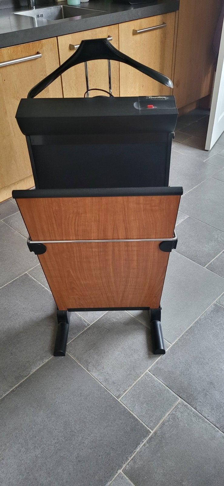 Verwarmde Dressboy Bentley - Kostuum en Overhemd, Ophalen