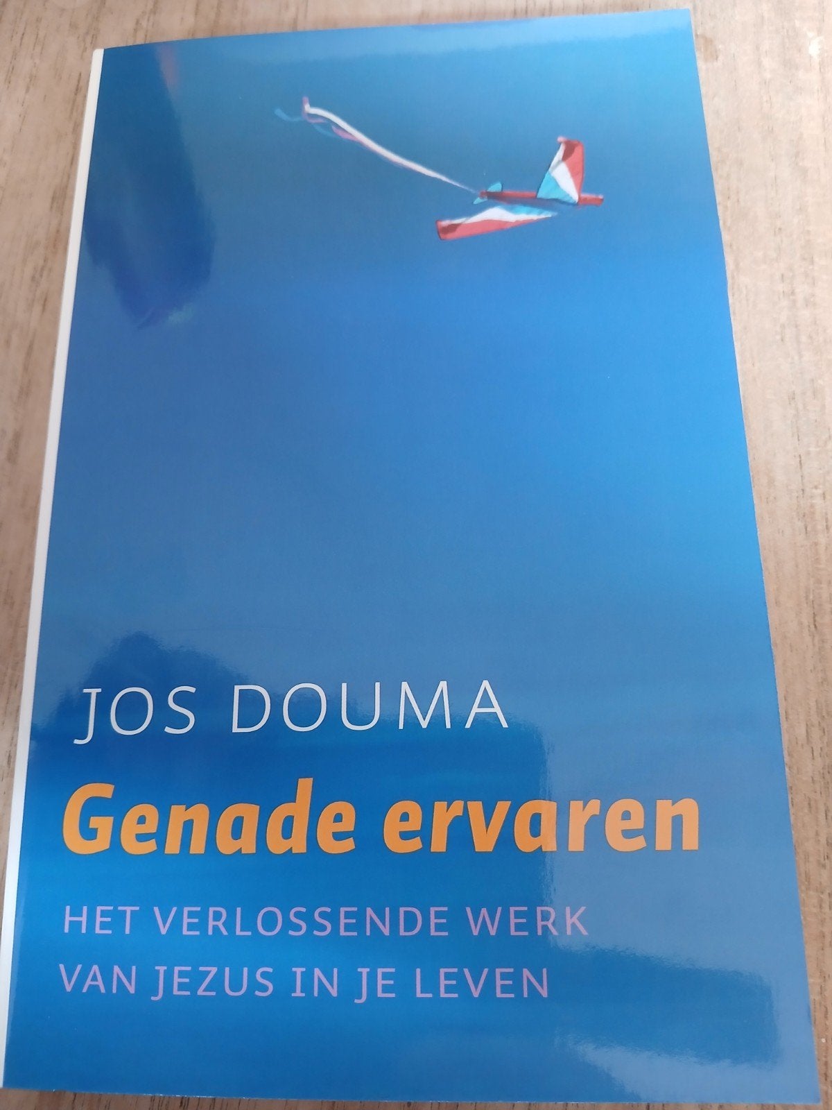 Genade Ervaren - Jos Douma (Christelijk boek), Boeken, Ophalen of Verzenden, Zo goed als nieuw, Jos Douma, Christendom | Protestants