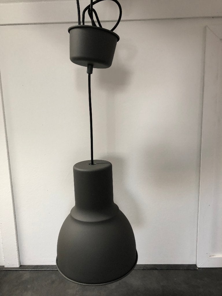 Hanglamp Hektar 22 cm donkergrijs (1 of 2 stuks), Huis en Inrichting, Lampen | Hanglampen, Zo goed als nieuw, Metaal, Industrieel