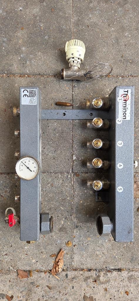 vloerverwarming verdeler 5 groepen, Doe-het-zelf en Verbouw, Verwarming en Radiatoren, Ophalen, Gebruikt, Minder dan 30 cm, Cv-ketel of Combi-ketel