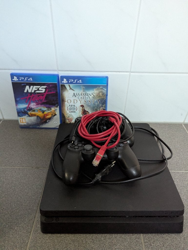 PlayStation 4 Slim incl. 2 controllers en 2 games, Spelcomputers en Games, Spelcomputers | Sony PlayStation 4, Ophalen, Met 2 controllers