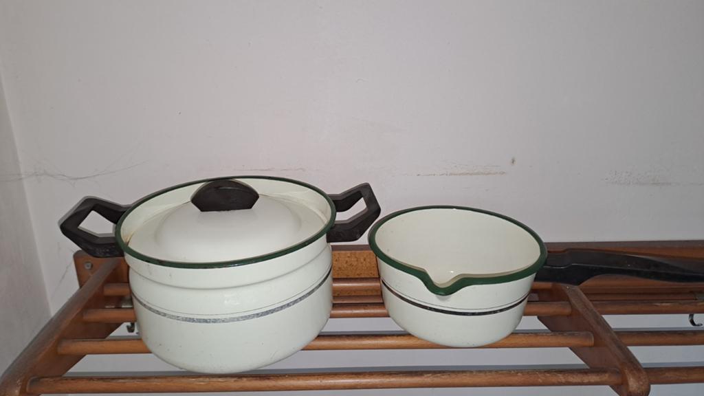 Pannen set: 21 cm pan en 19 cm steelpan, Antiek en Kunst, Antiek | Emaille, Ophalen of Verzenden