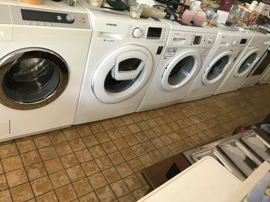 Wasmachine ,, Ophalen, Zo goed als nieuw, 1200 tot 1600 toeren, 85 tot 90 cm